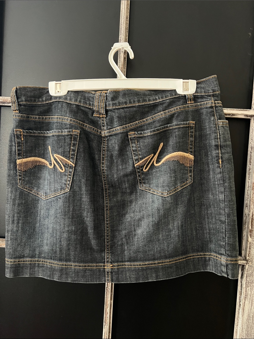 Daisy Fuentes Black Wash Denim Mini Skirt - Picture 2 of 3